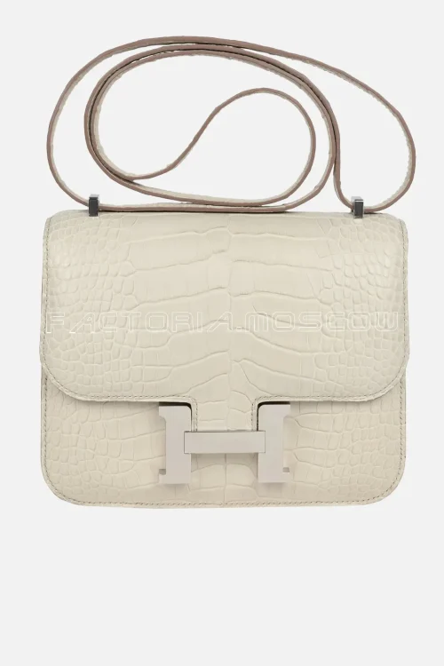 Hermès Constance 18