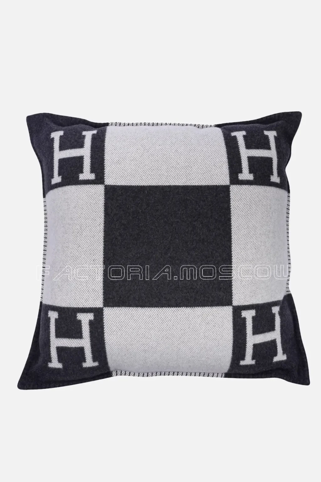 Hermes Pillow Avalon Gris Fonce / Ecru Large