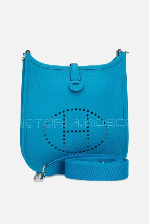Evelyne lll 29