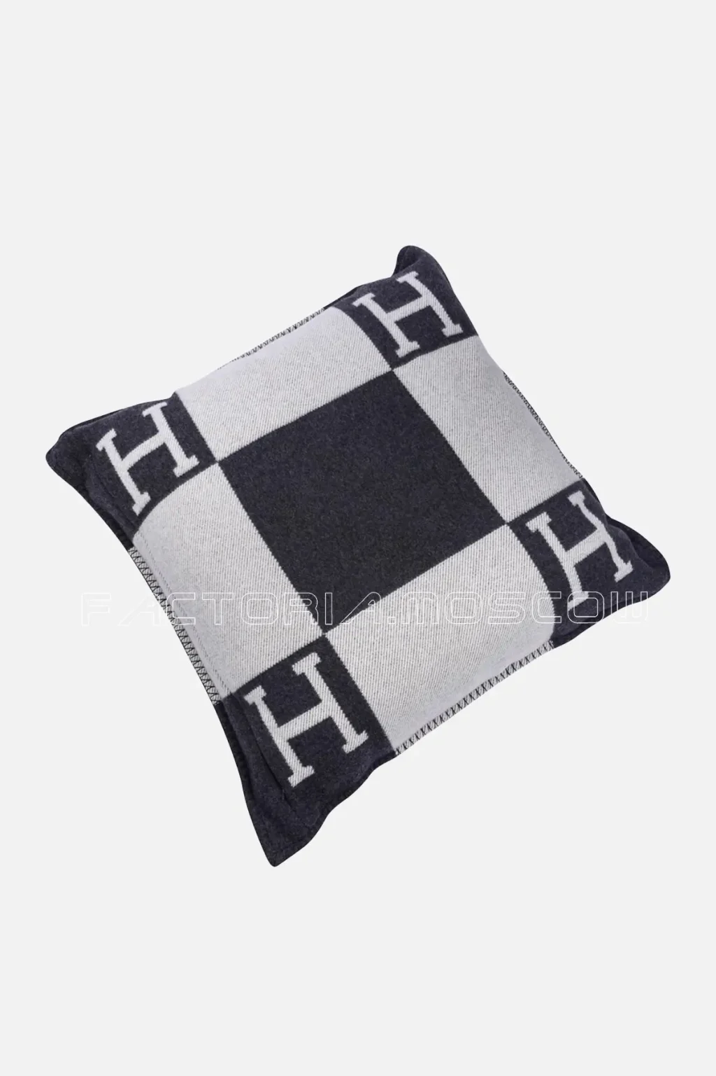 Hermes Pillow Avalon Gris Fonce / Ecru Large