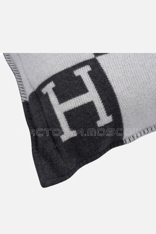 Hermes Pillow Avalon Gris Fonce / Ecru Large