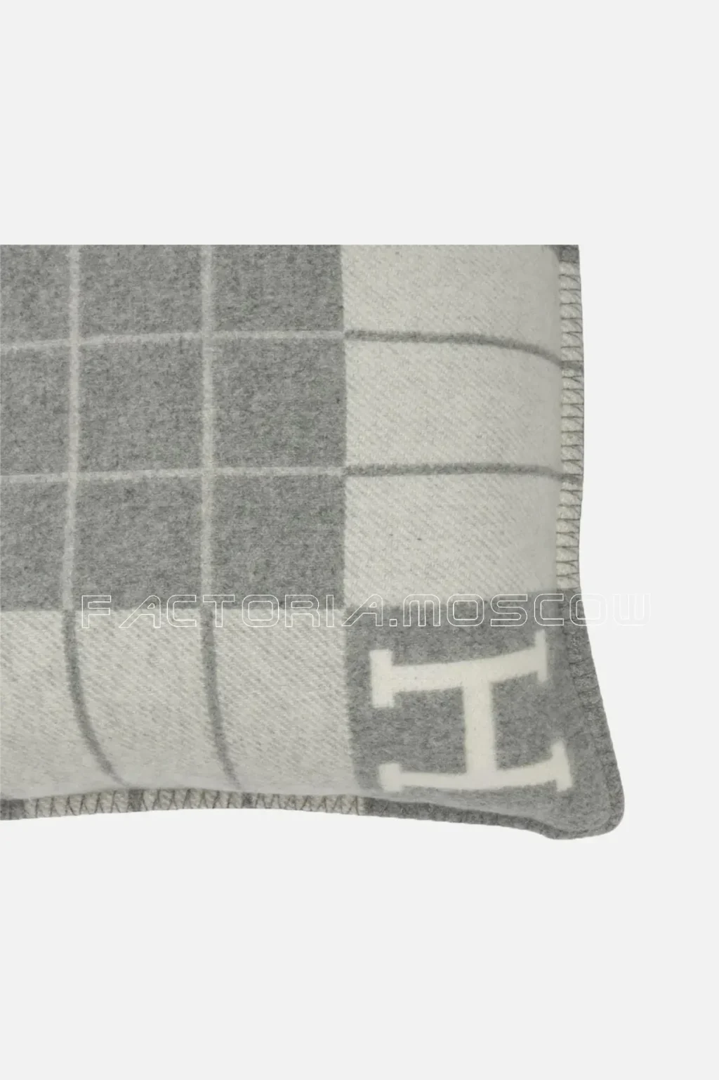 Hermes Cushion Avalon III PM H Ecru/Gris Clair Throw Pillow Set of Two