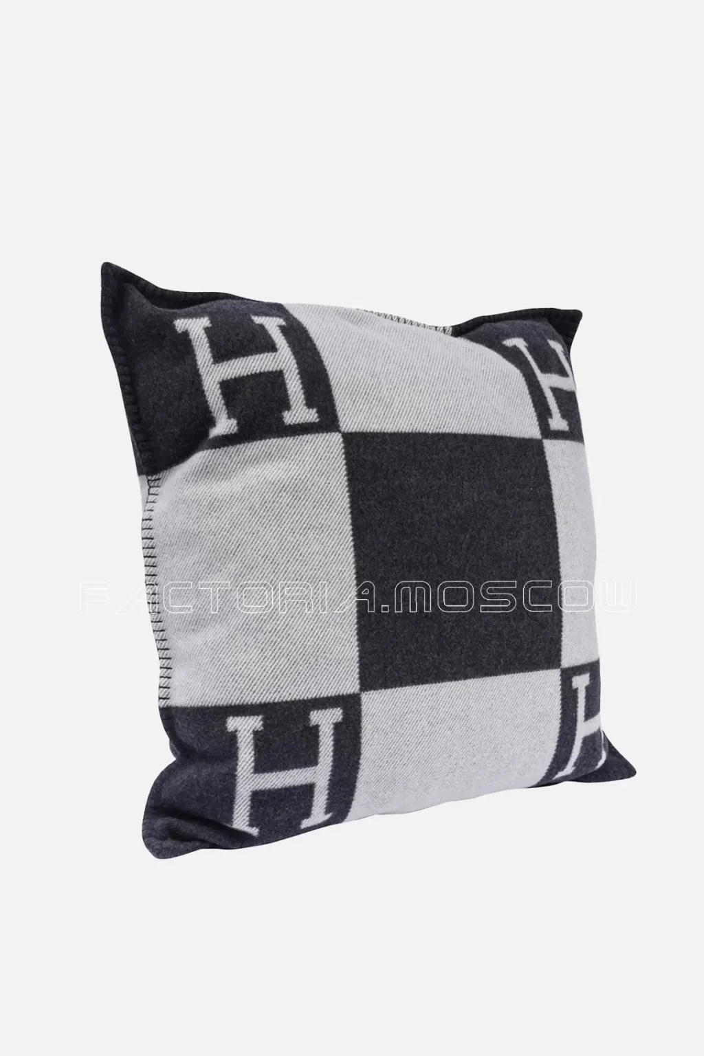 Hermes Pillow Avalon Gris Fonce / Ecru Large