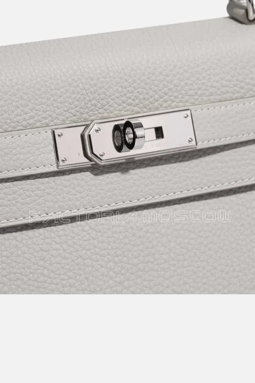 Hermès Kelly Retourne 28 Togo Gris Pâle PHW