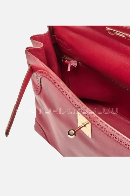 Hermès Limited Edition Kelly Retourne 32 Tadelakt Ghillies Colour Rubis Permabrass Hardware