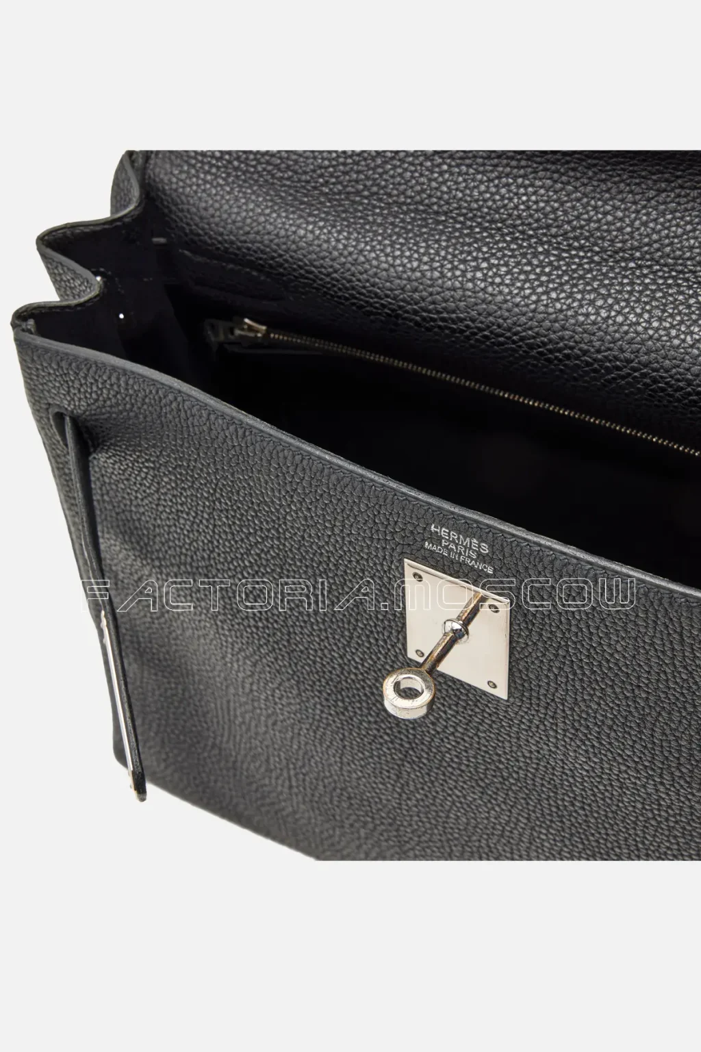 Hermès Kelly Retourne 32 Clemence Colour Black PHW