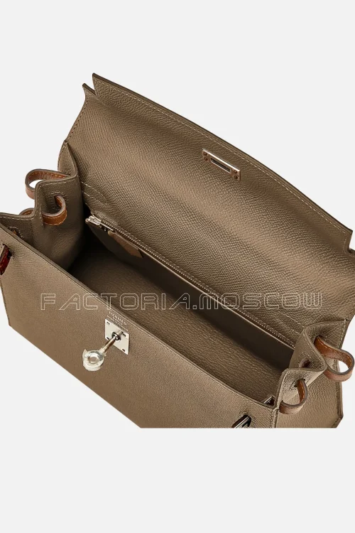 Hermès Kelly Sellier 25 Epsom Tri-Color Etoupe, Alezan And Biscuit PHW