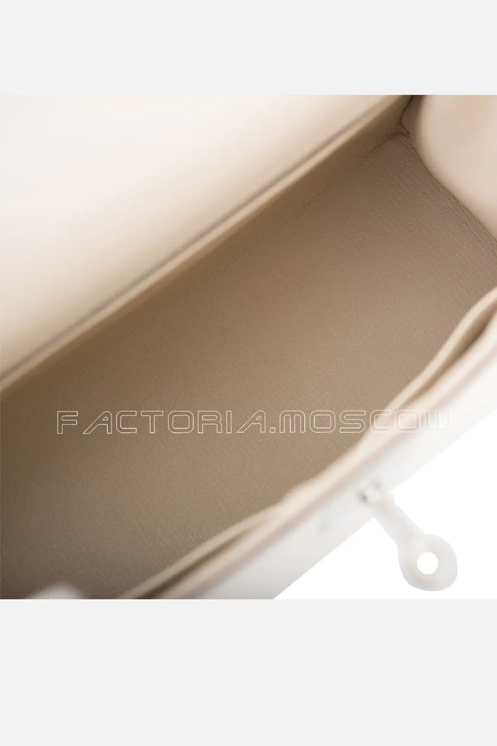 Hermes HSS Kelly Sellier 28 Epsom Leather Bi-Color Craie And Gris Mouette Brushed PHW