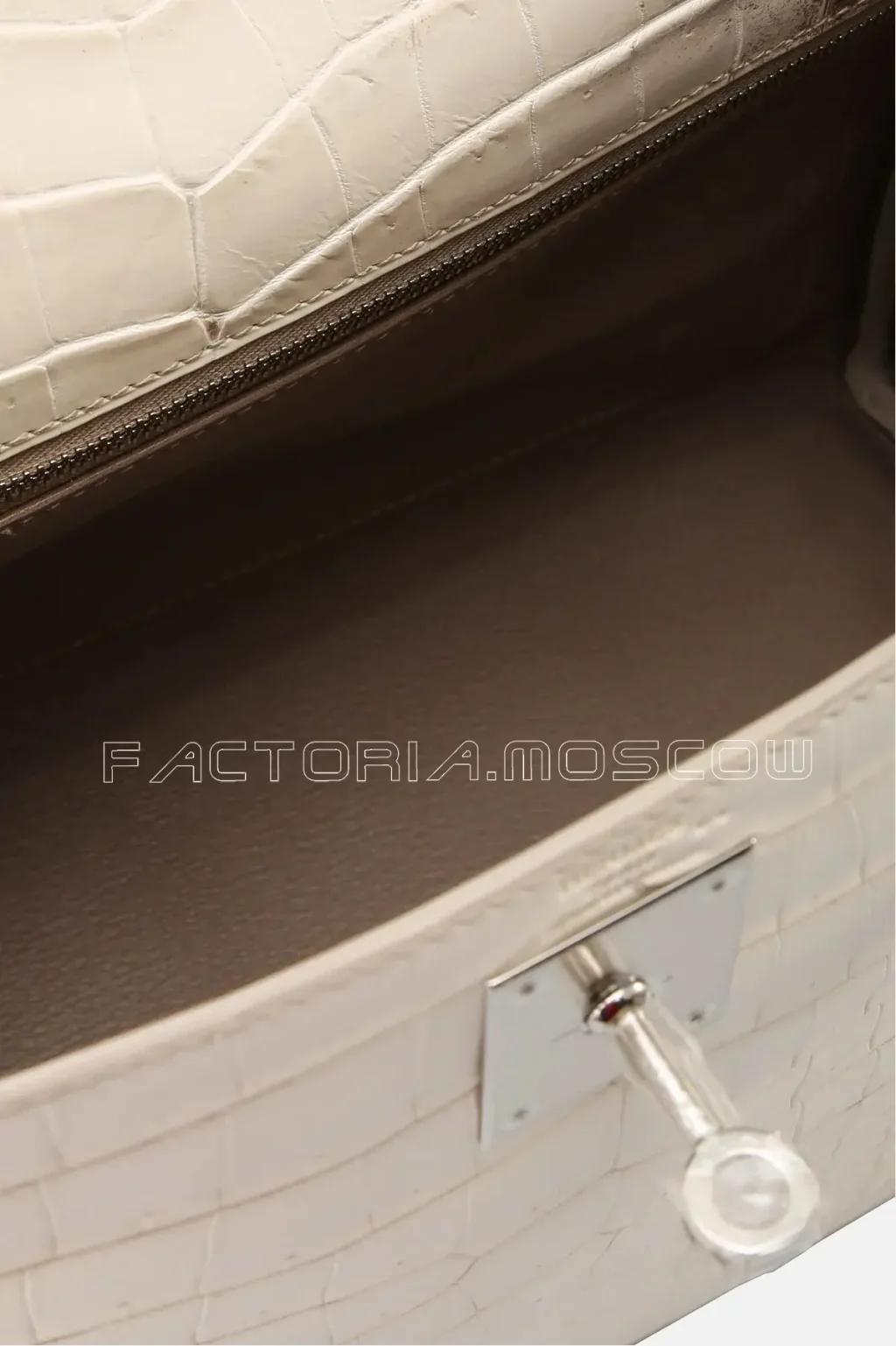 Hermes Kelly 28 Retourne Matte Himalayan Niloticus PHW
