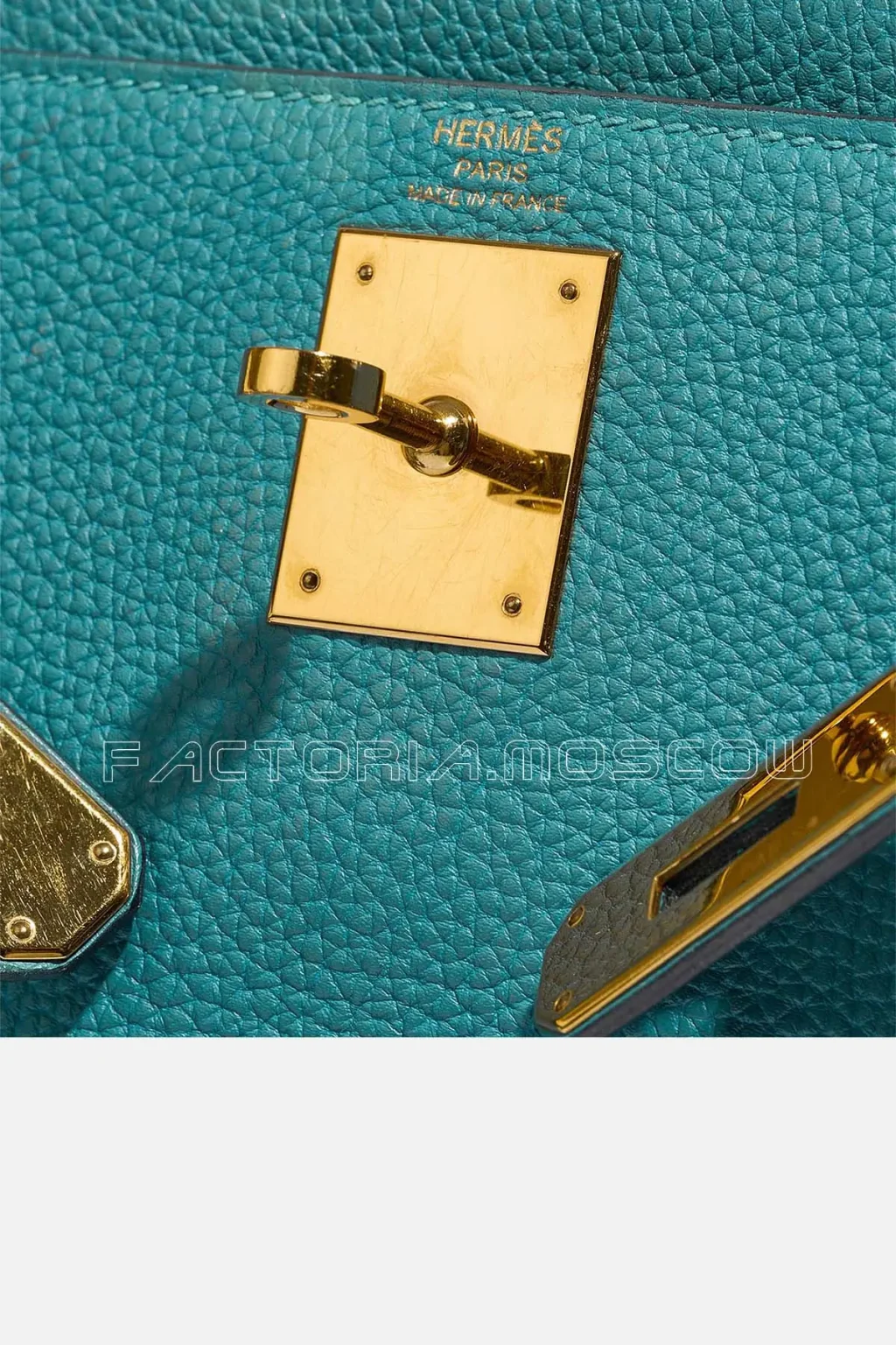 Hermès Kelly Retourne 28 Togo Bleu Paon GHW