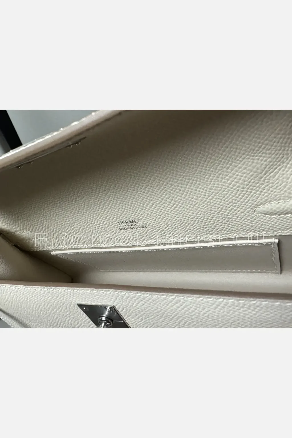 Hermes Kelly Pouchette Epsom Colour Craie PHW