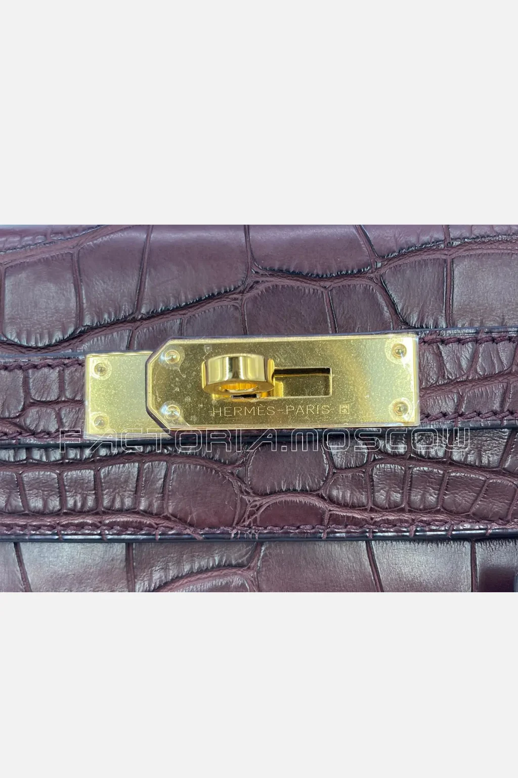 Hermès Kelly Retourne 28 Matte Alligator Colour Bordeaux GHW