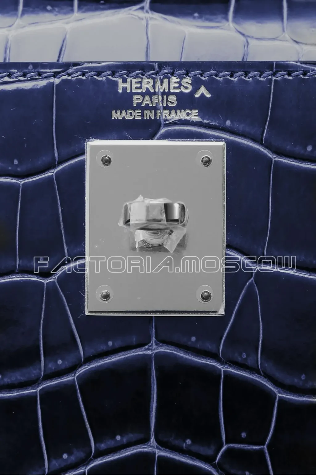 Hermes Kelly Sellier 32 Porosus lisse Blue indigo PHW