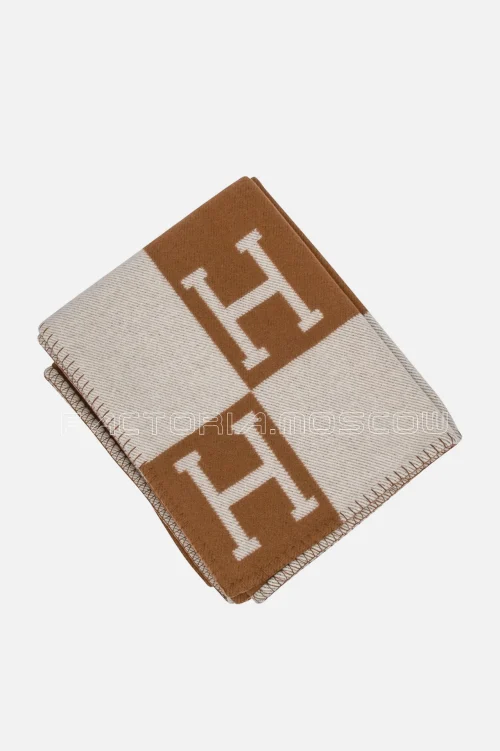 Hermes Avalon III Signature H Camel and Ecru Throw