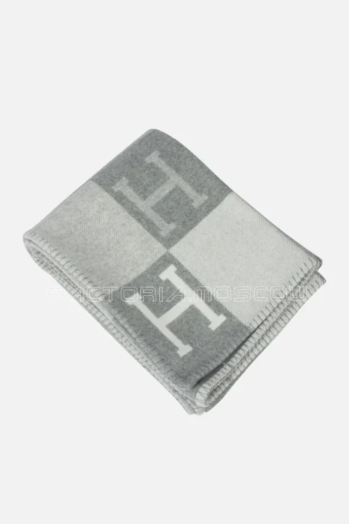 Hermes Avalon III Signature H Gris Clair and Ecru Throw Blanket