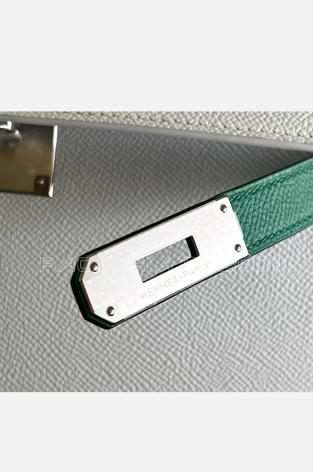 Hermes Kelly Sellier 28 Special Order HSS Epsom White/Vert Jide PHW