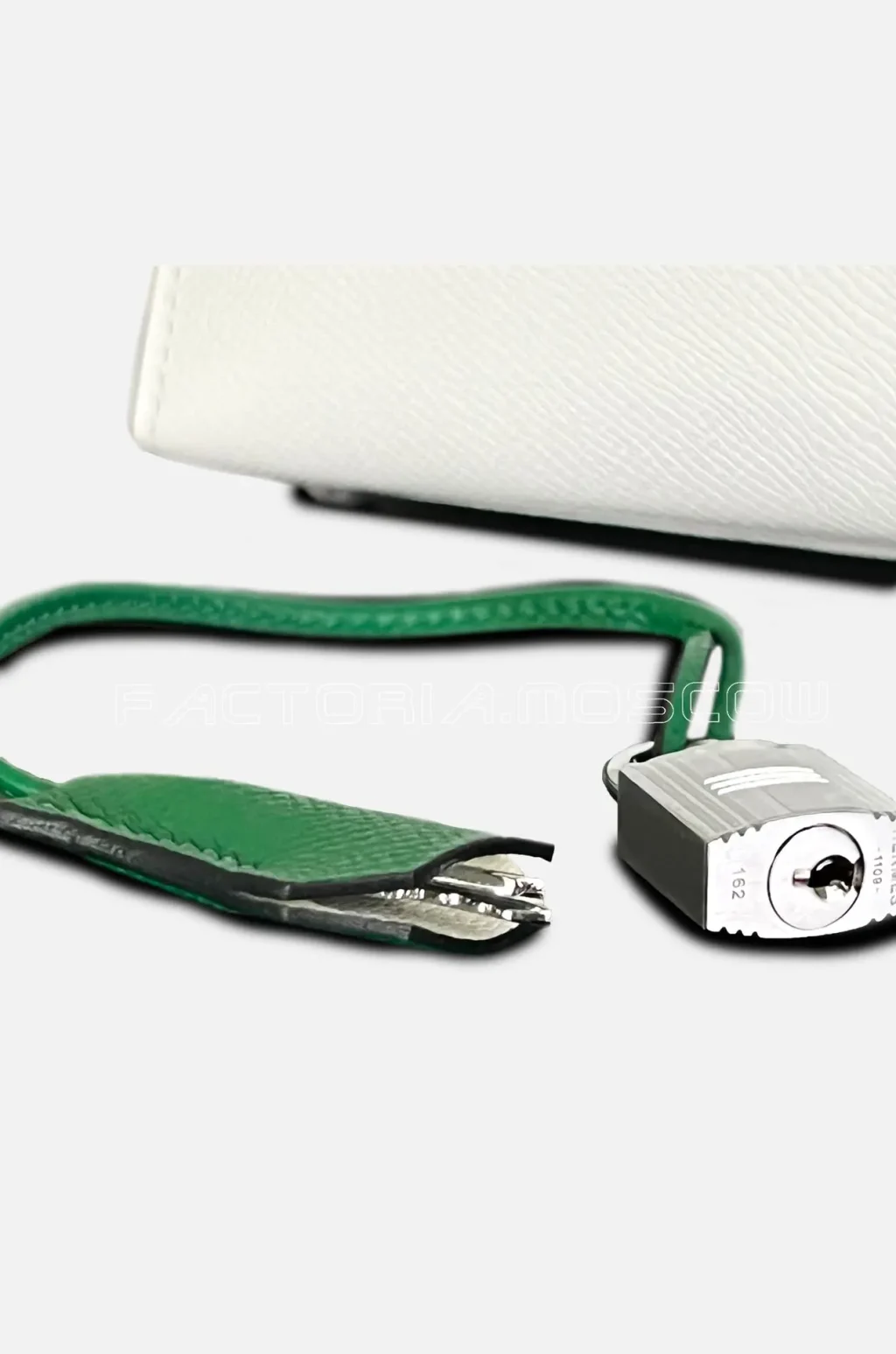 Hermes Kelly Sellier 28 Special Order HSS Epsom White/Vert Jide PHW