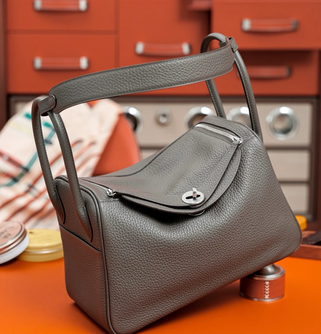 Hermes Lindy 30 Black/Toffee Clemence PHW