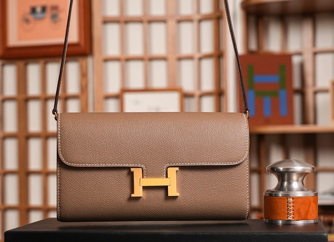Hermès Constance Long To Go Epsom Black PHW